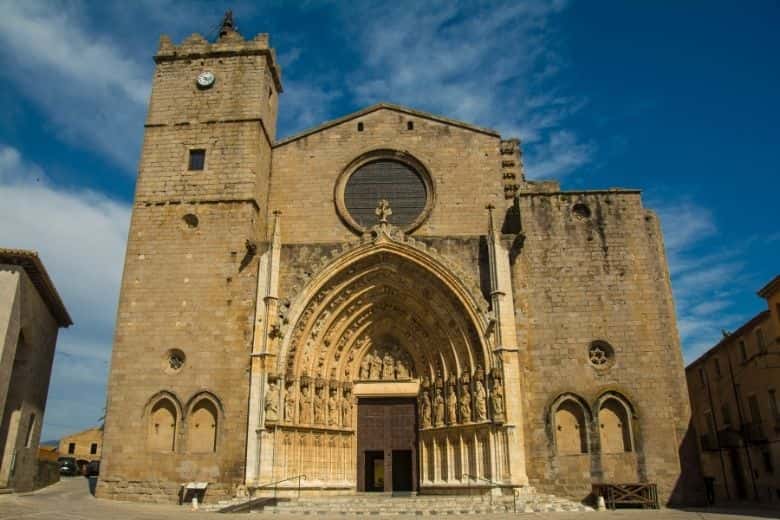 La Basilique Sainte Marie à Castello d'Empuries, en Catalogne.